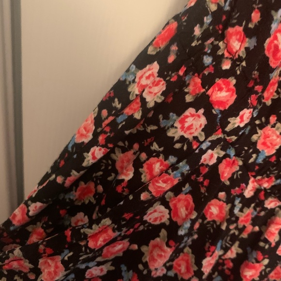 Forever 21 size Medium romper - Picture 3 of 4